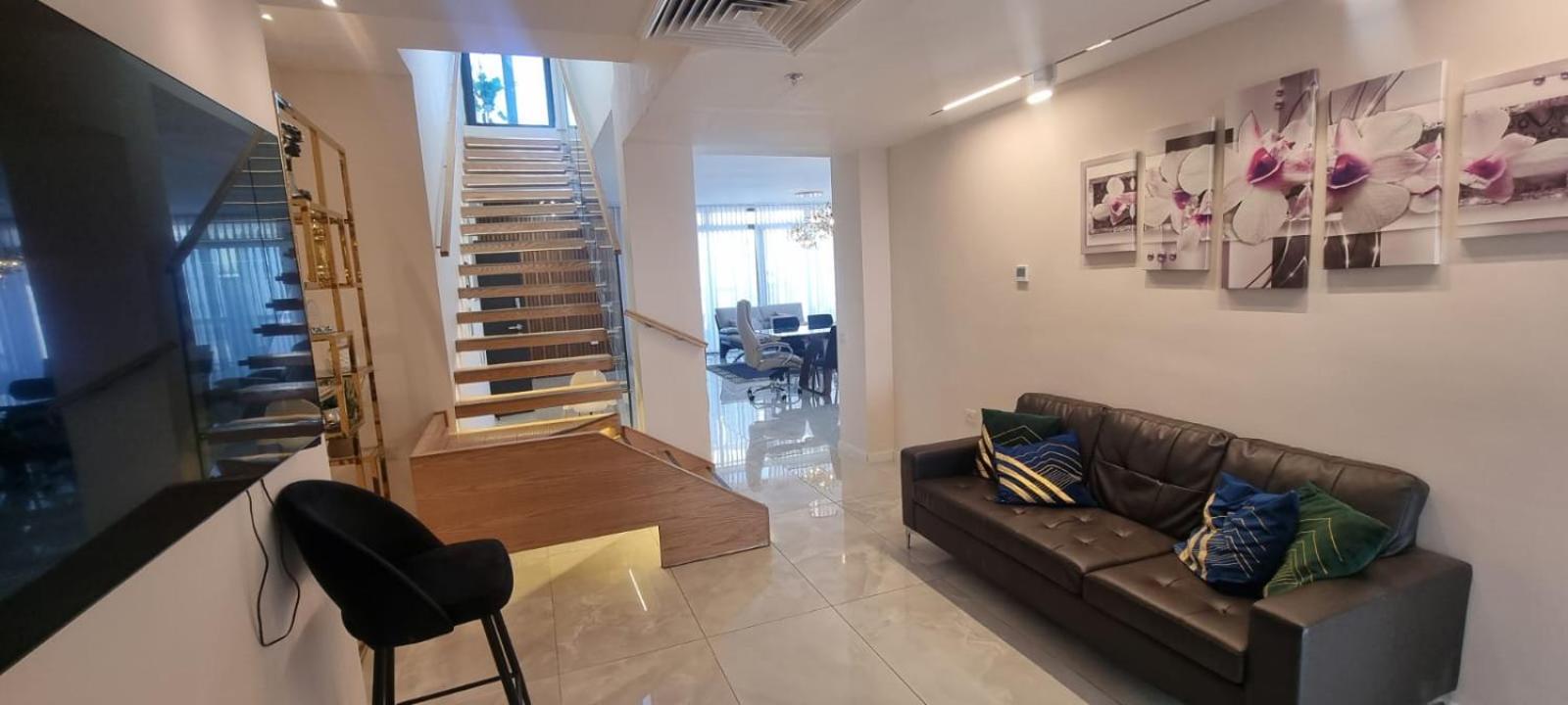 Jtower Royal Suites - Alefimmoed Jerusalem Exterior photo